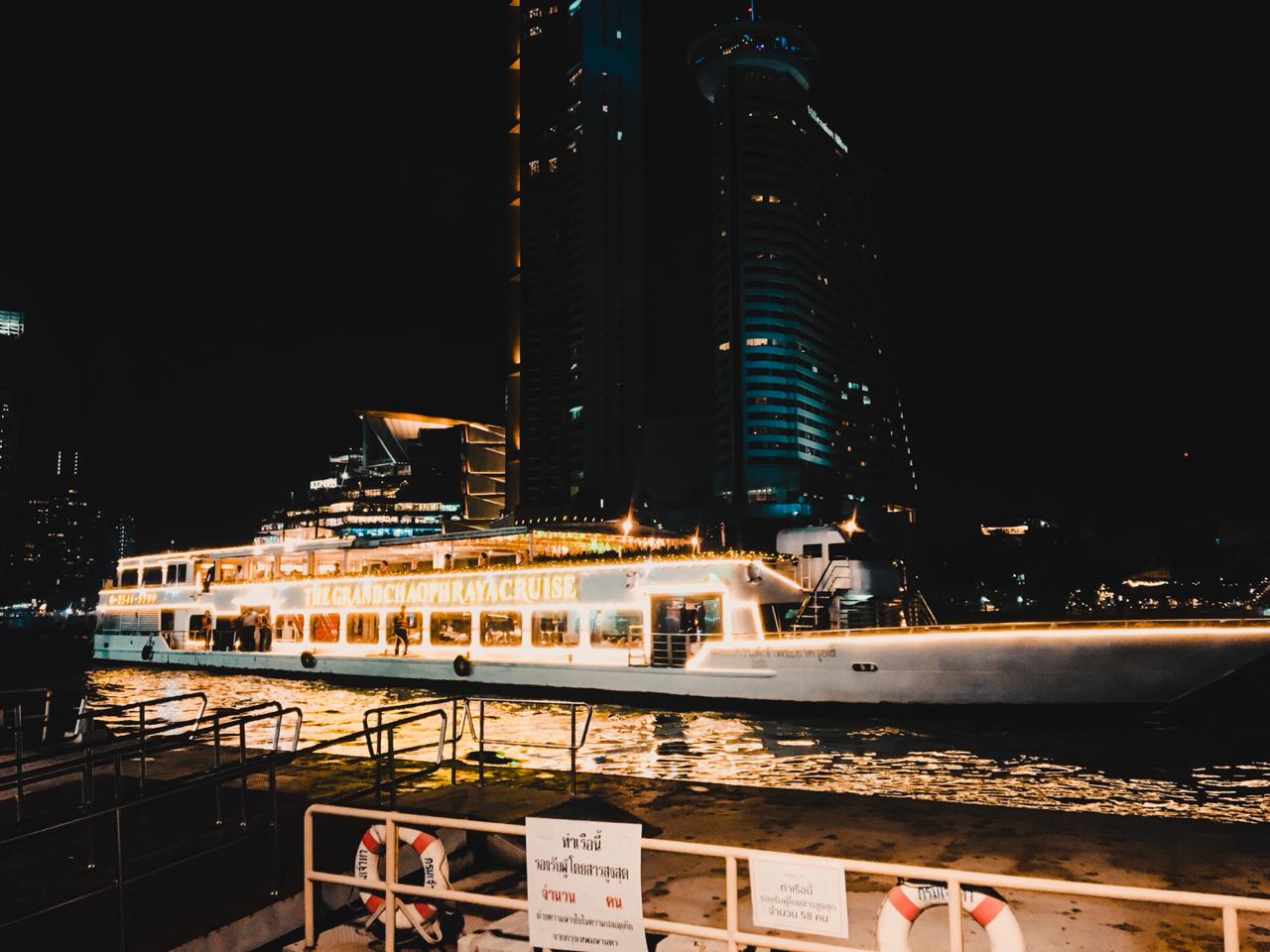 Chaophraya Cruise Bangkok