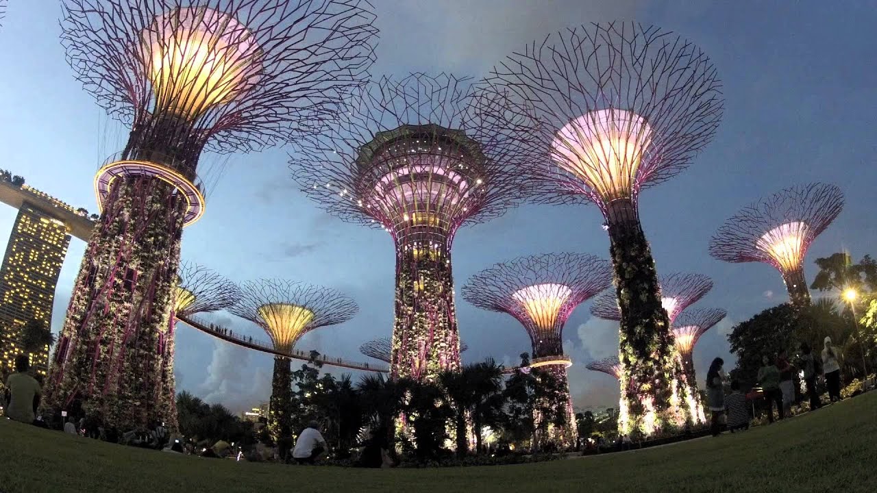 7 Best Romantic Places In Singapore / Gardens By The Bay